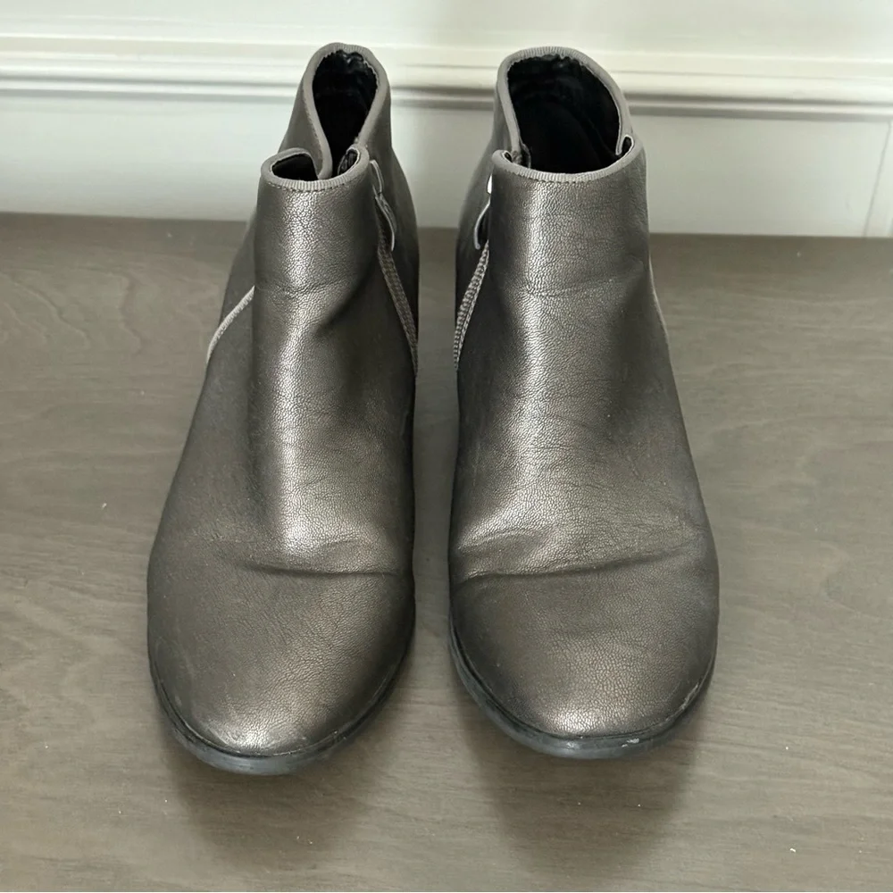 Women's Gray Ankle Boots Size 9